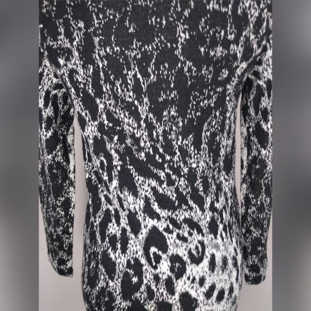 Chico's Animal Zip-up Sweater Jacket Size S/4 - Picture 7 of 15